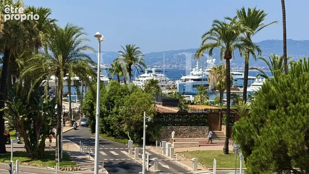 Cannes, la Croisette - Port Canto. Appartement de 229 m² avec vue mer + dépendances - photo 5