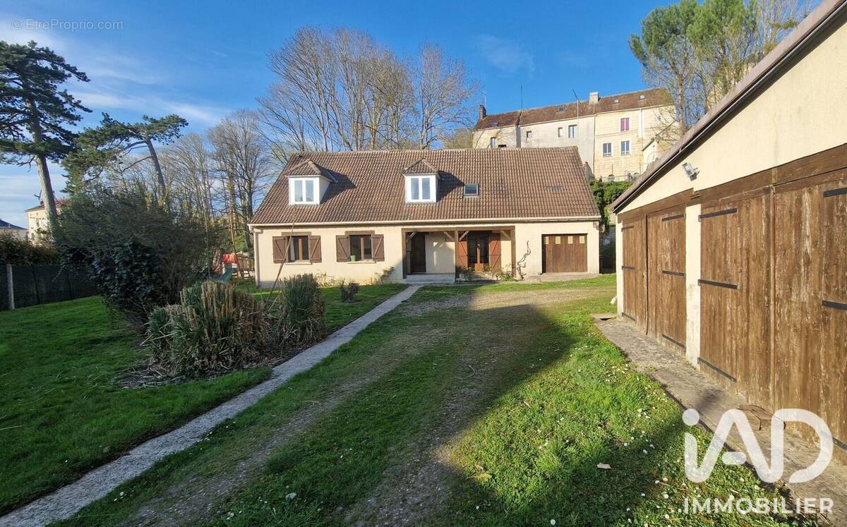 Photo 1 - Maison à CHARS