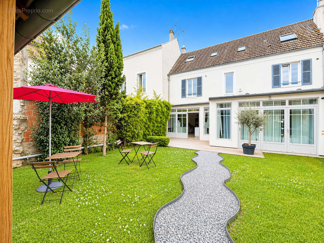 Maison à COUILLY-PONT-AUX-DAMES