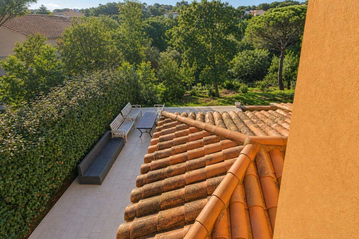 Maison à ROQUEBRUNE-SUR-ARGENS