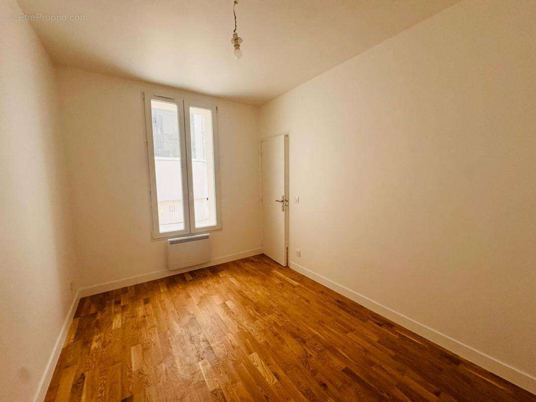Rue d'Orfila, STUDIO rénové de 21,34m² au RDC - photo 4