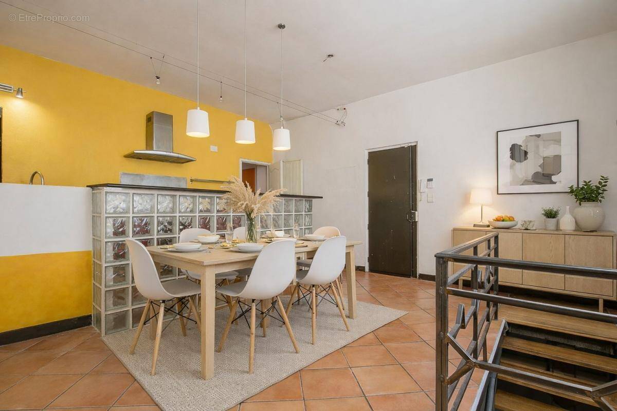 Appartement à MARSEILLE-6E