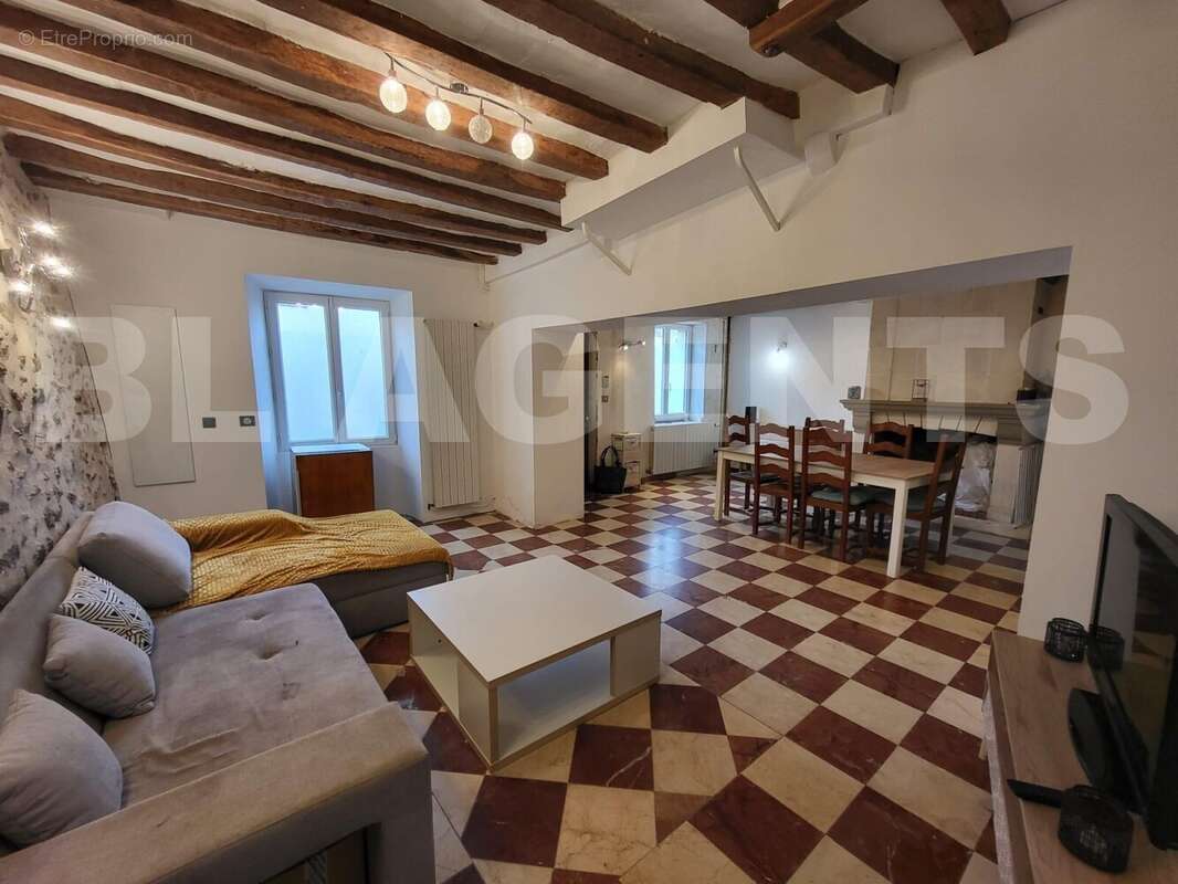 2 - Maison à ORLY-SUR-MORIN