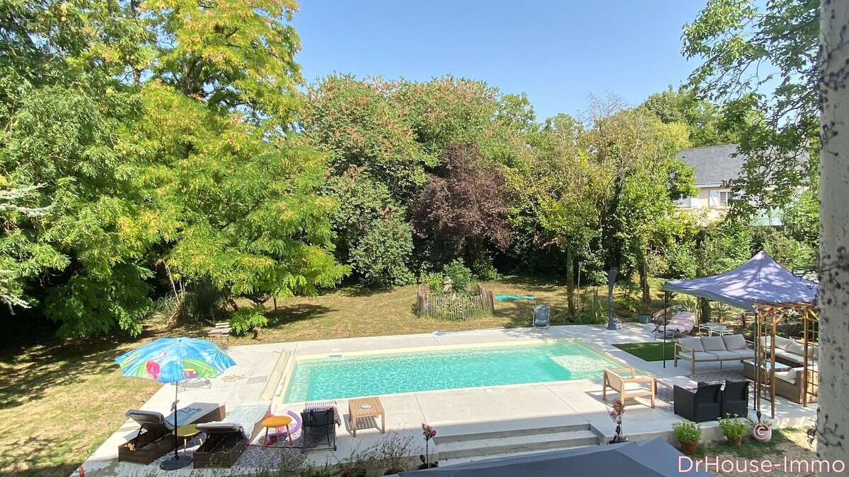 Maison 412 m² à Martigne-Briand  - photo 6
