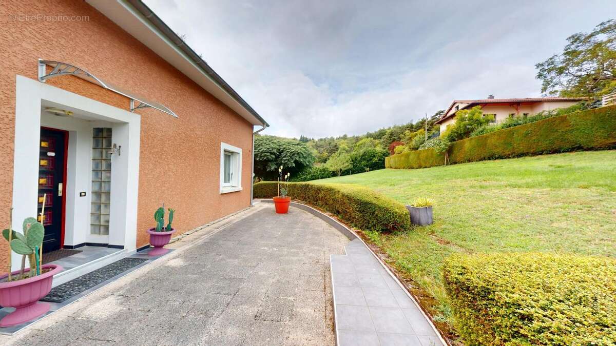 À VENDRE – Maison familiale avec vue panoramique à Pollionnay (Hameau de Larny) - photo 14