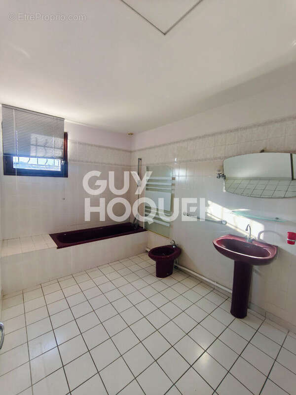 Maison à VILLENEUVE-DE-LA-RAHO