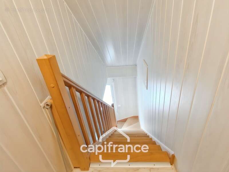 Maison à vendre 7 pièces MONTAILLE (72)  -  terrain de 840 m²  - - photo 15