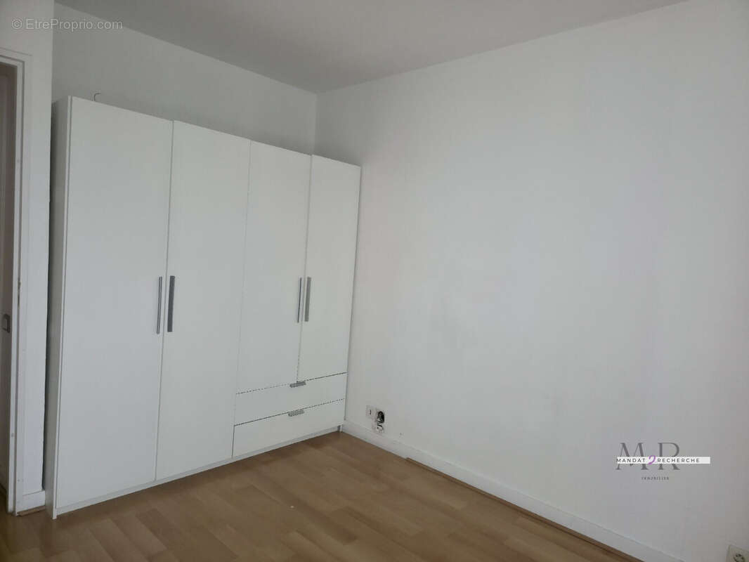 Appartement à CHARENTON-LE-PONT
