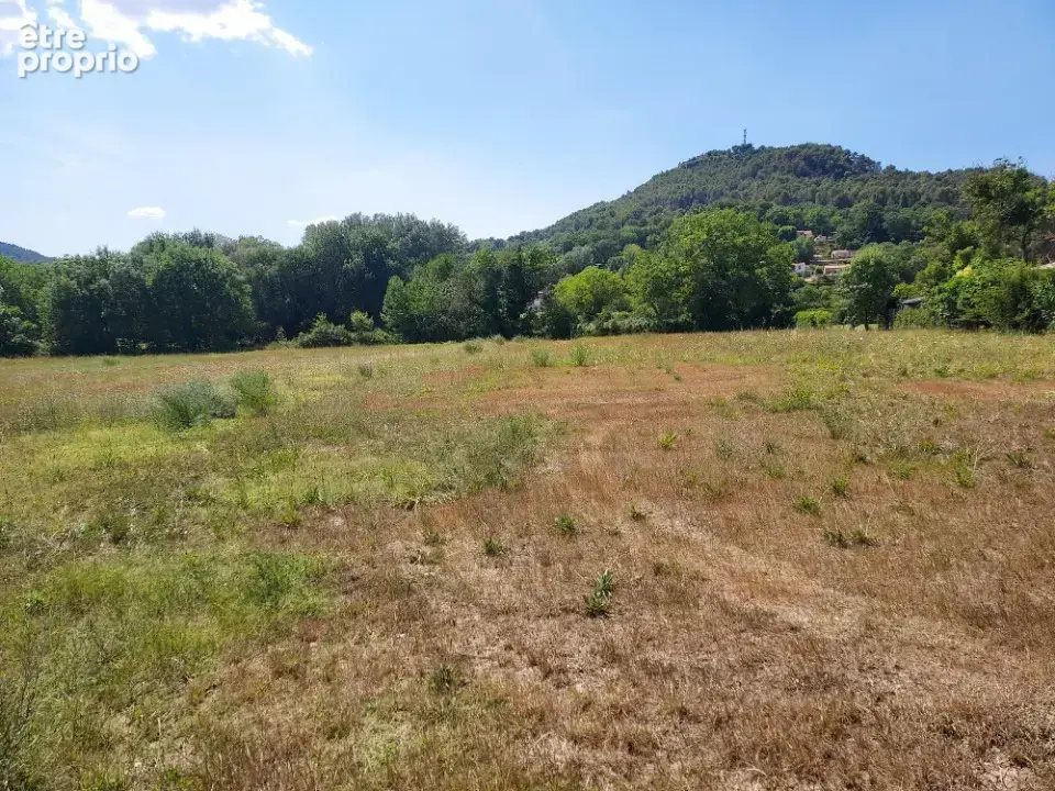 Terrain à SALERNES