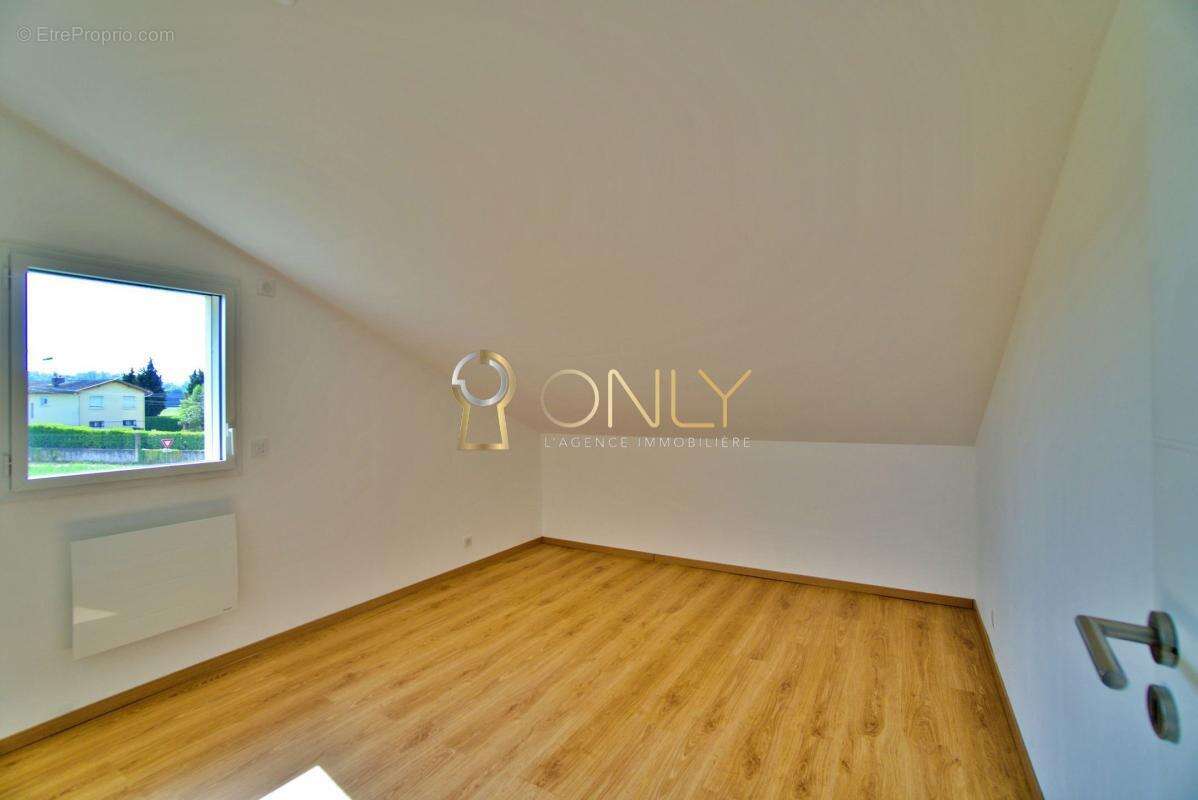 Reyrieux - Maison individuelle - 1110m² de terrain - 2 chambres - photo 14