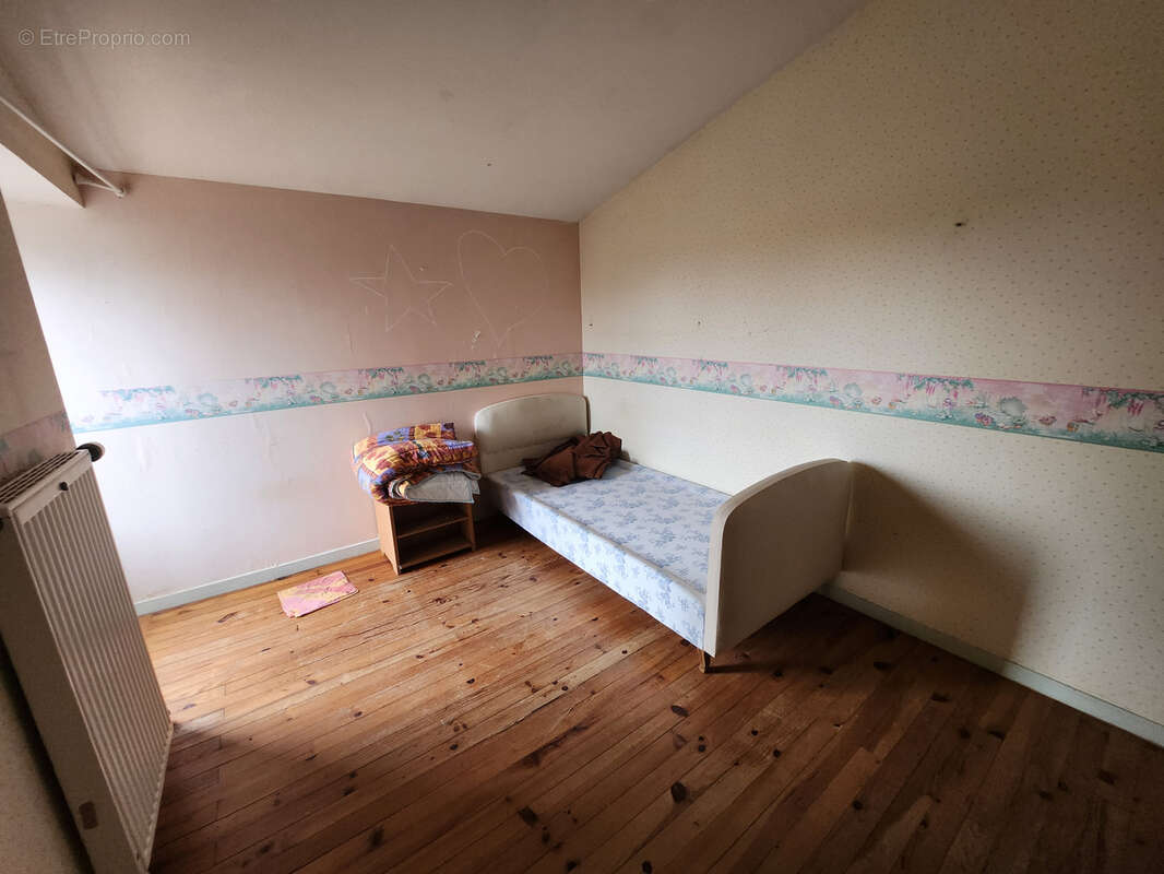 Maison à SAINTE-GEMME-LA-PLAINE