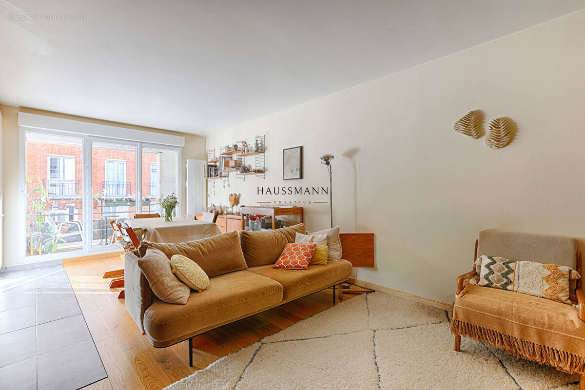 Appartement à PARIS-17E