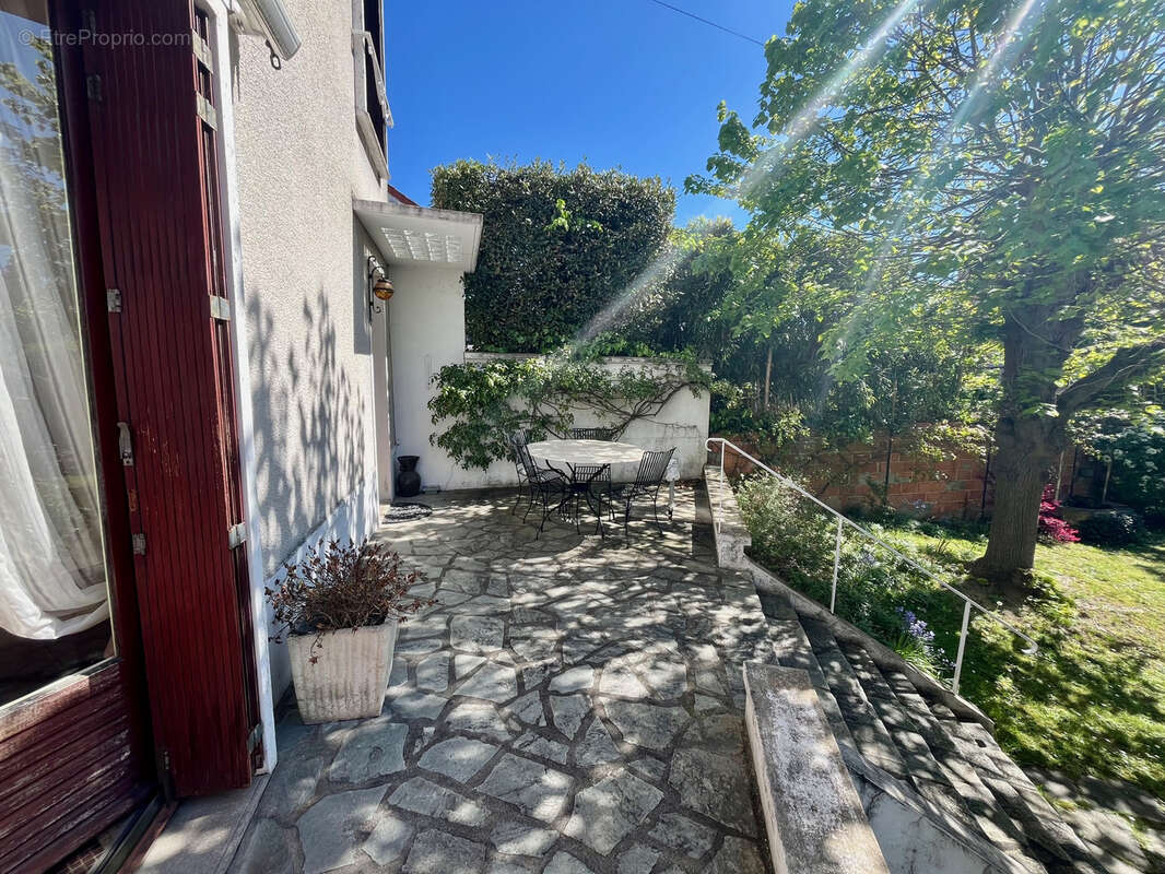 Maison à SAINT-MAUR-DES-FOSSES