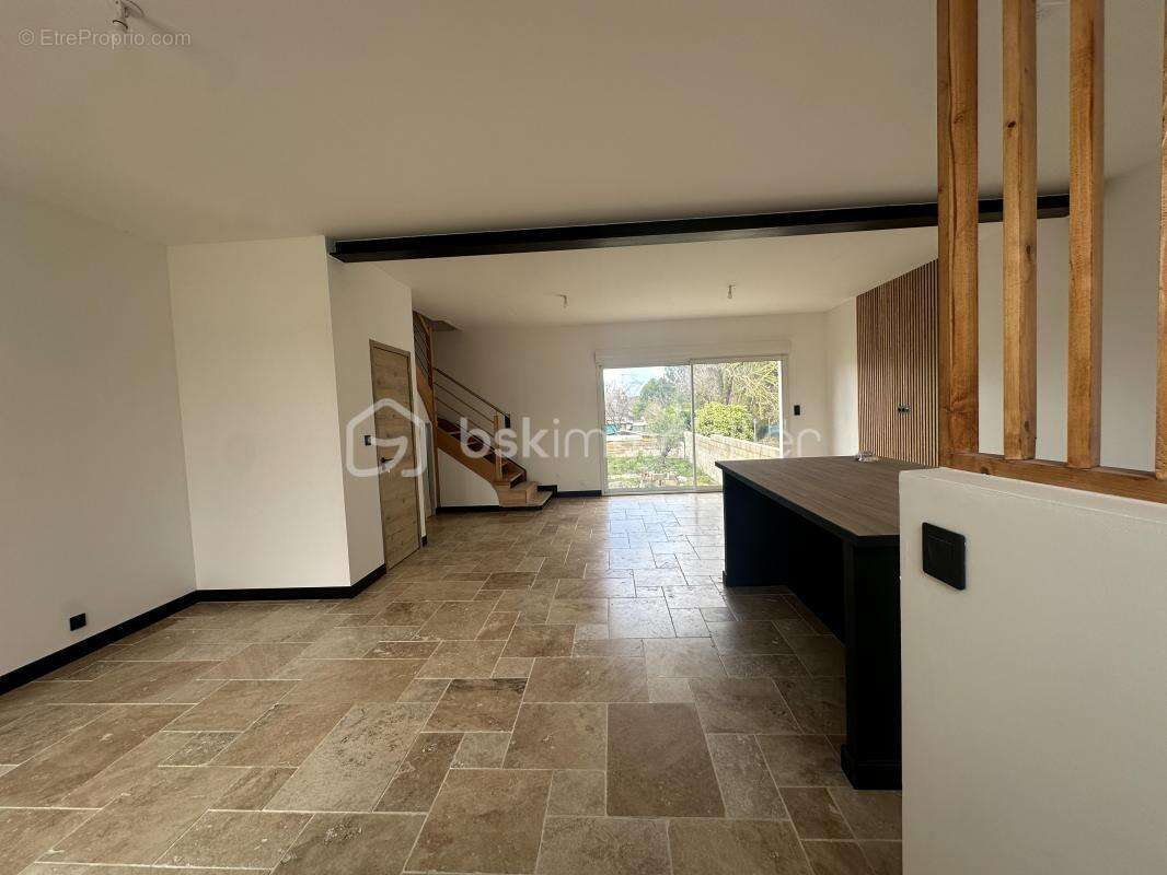 Maison à MORET-SUR-LOING