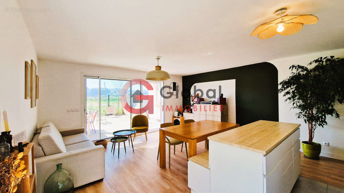 Appartement à LANCON-PROVENCE