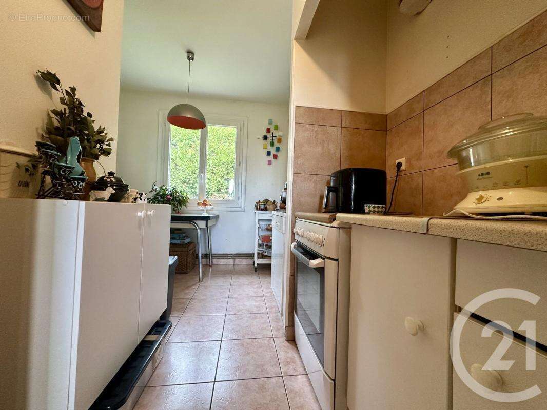 Maison à SAINT-LEGER-LA-MONTAGNE