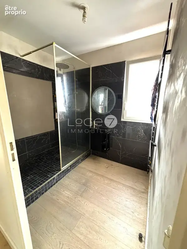 Appartement t4 avec balcon, cave et garage   centre-ville de lorient - photo 6