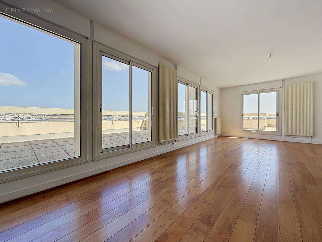 Brest – Secteur Kérinou Rare sur le marché – Appartement duplex T6 avec terrasse de 40 m2 et vue mer panoramique - photo 2