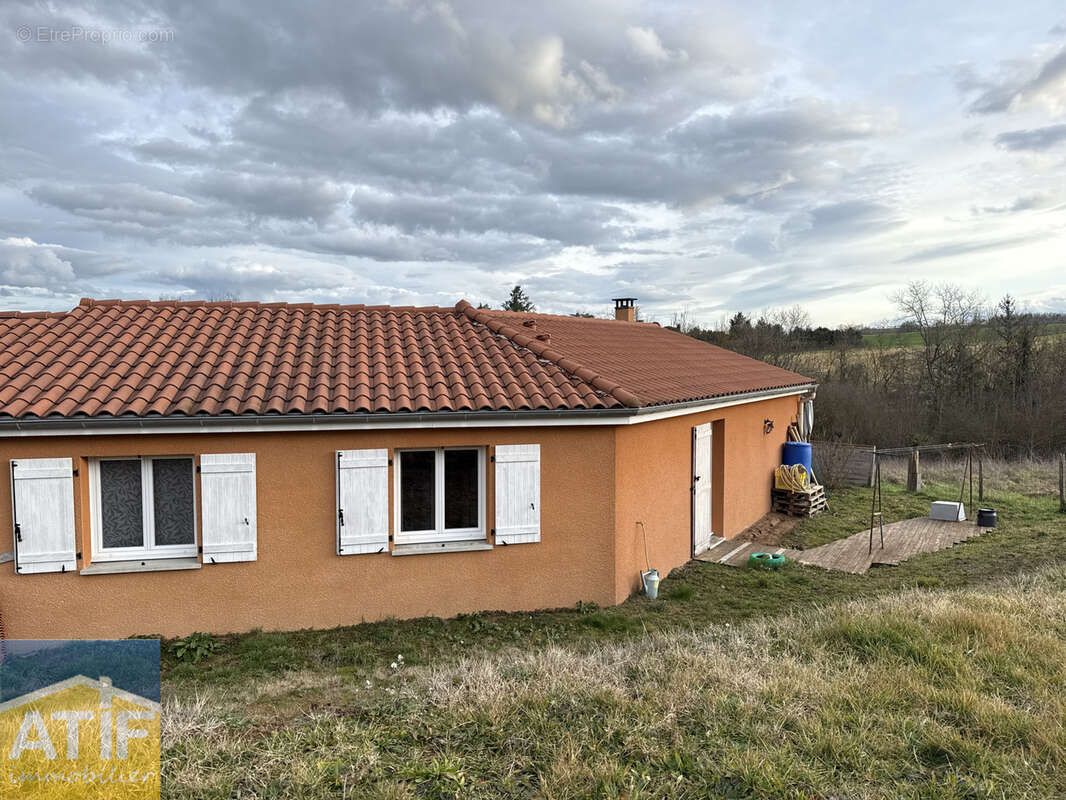 Maison à SAINT-GERMAIN-LAVAL