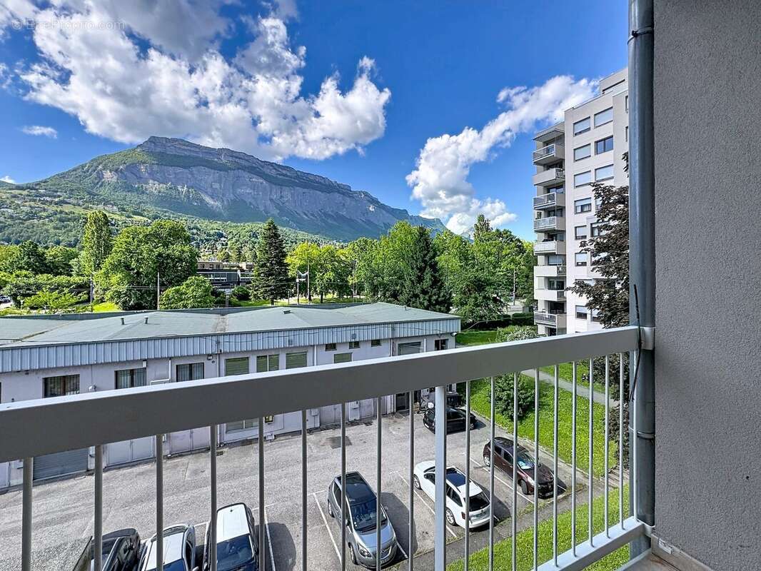 Appartement à MEYLAN
