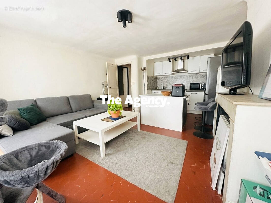 Appartement à MARSEILLE-6E