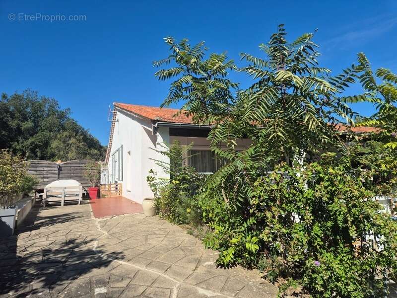 Maison à SAINT-AMBROIX