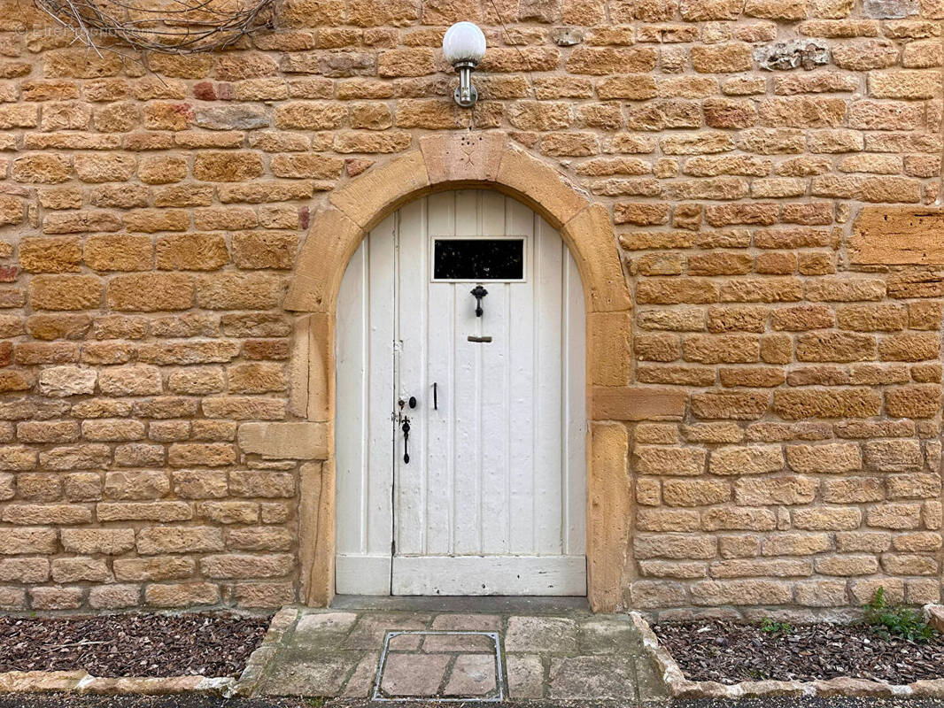 Appartement à POUILLY-LE-MONIAL