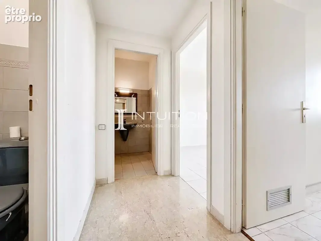 Cannes - Basse Californie : Vaste appartement toit terrasse avec garage - photo 34