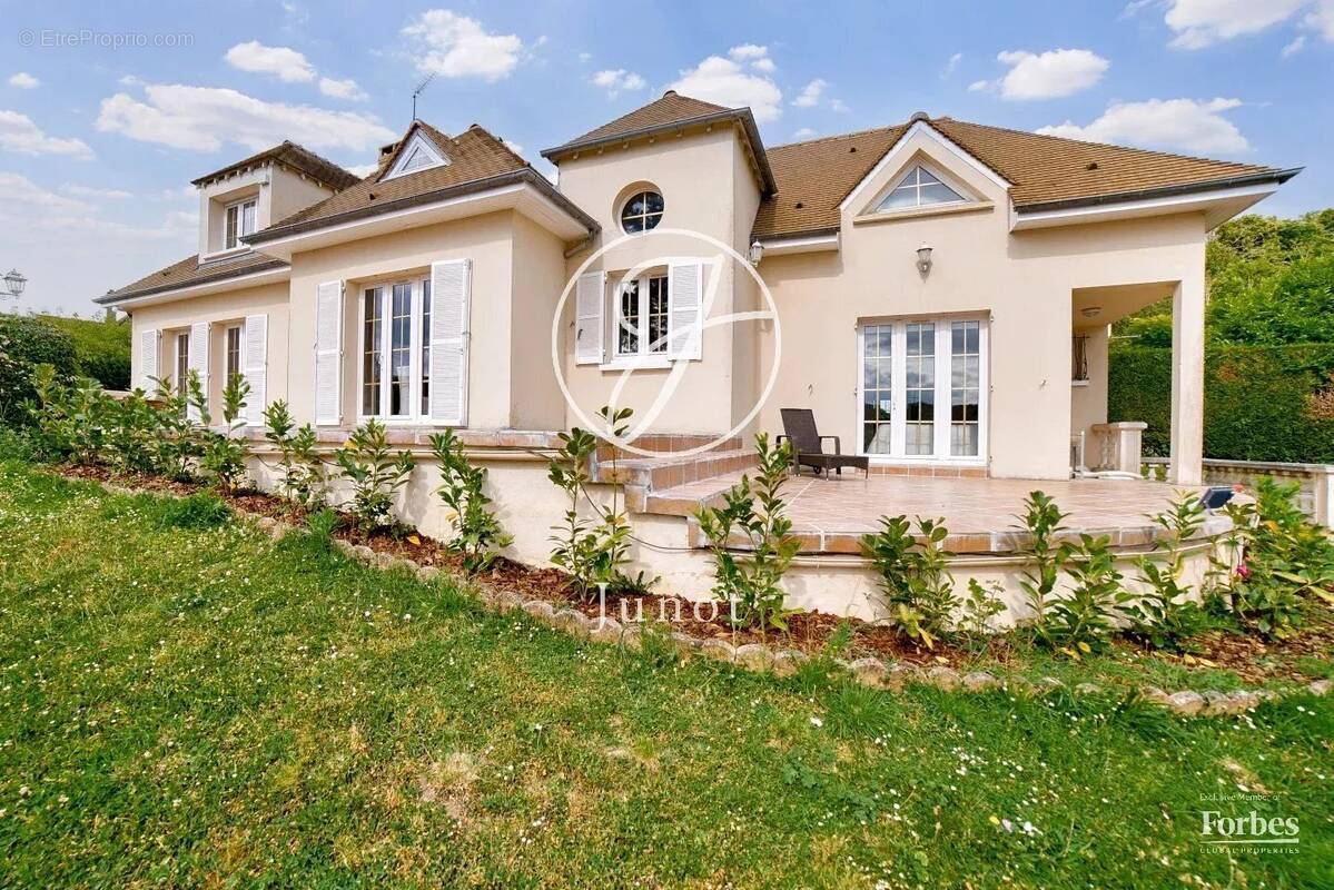 Maison à MAULE