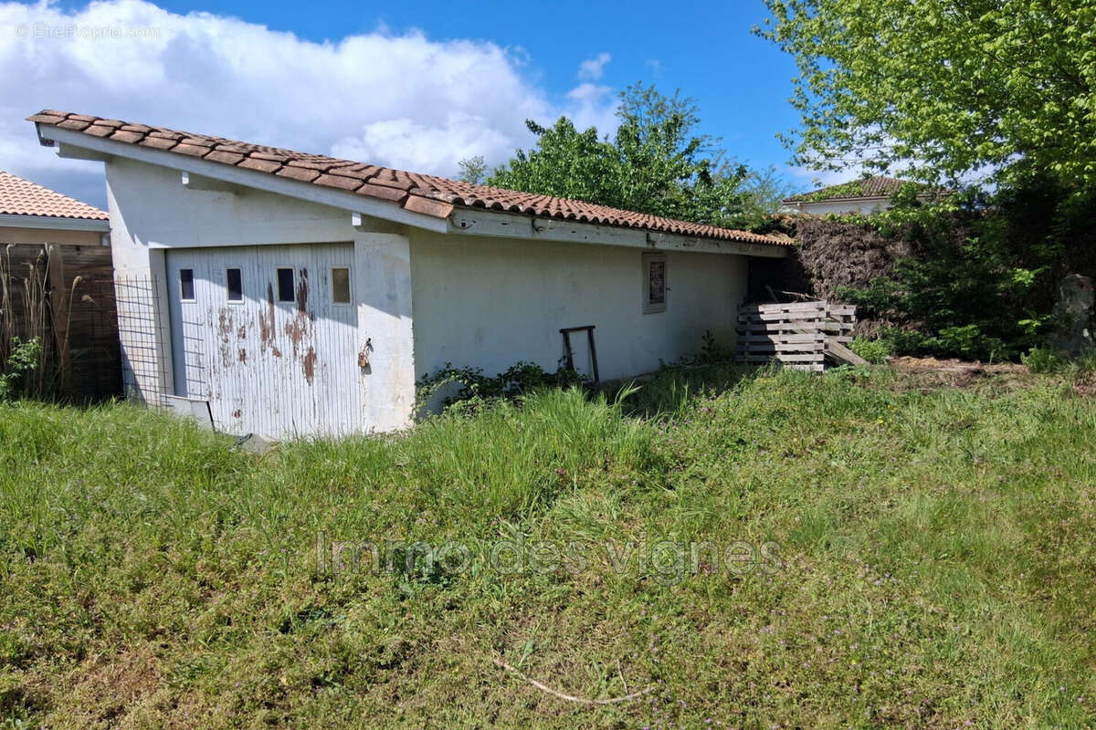 Maison à AMBARES-ET-LAGRAVE