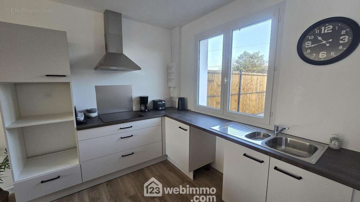 Cuisine aménagée - Maison à JARD-SUR-MER