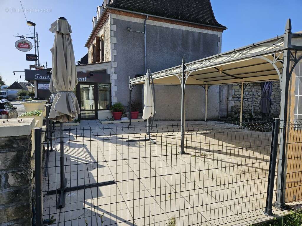 Commerce à BIARS-SUR-CERE