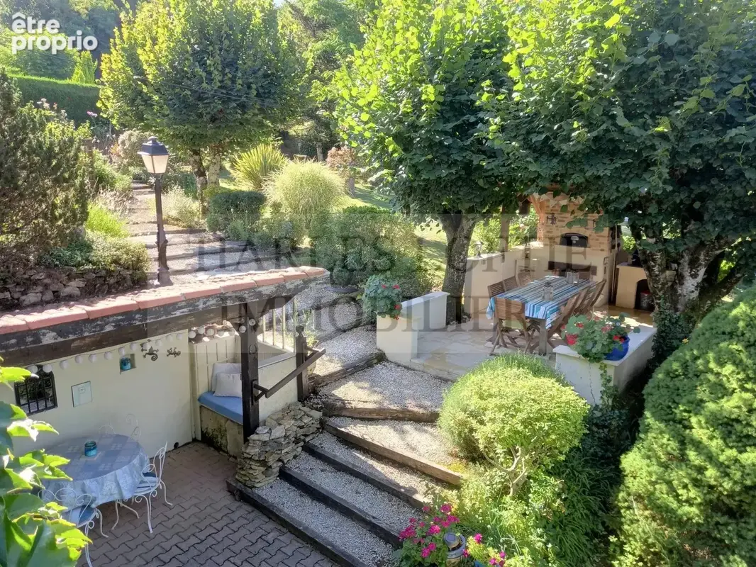 Magnifique ensemble immobilier comprenant une maison prinicipale, trois gîtes et 2 piscines, - photo 9