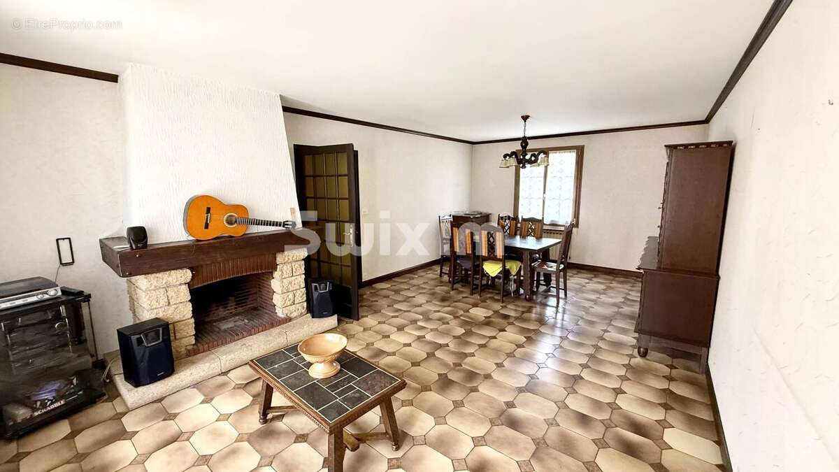 Maison à VERS-EN-MONTAGNE