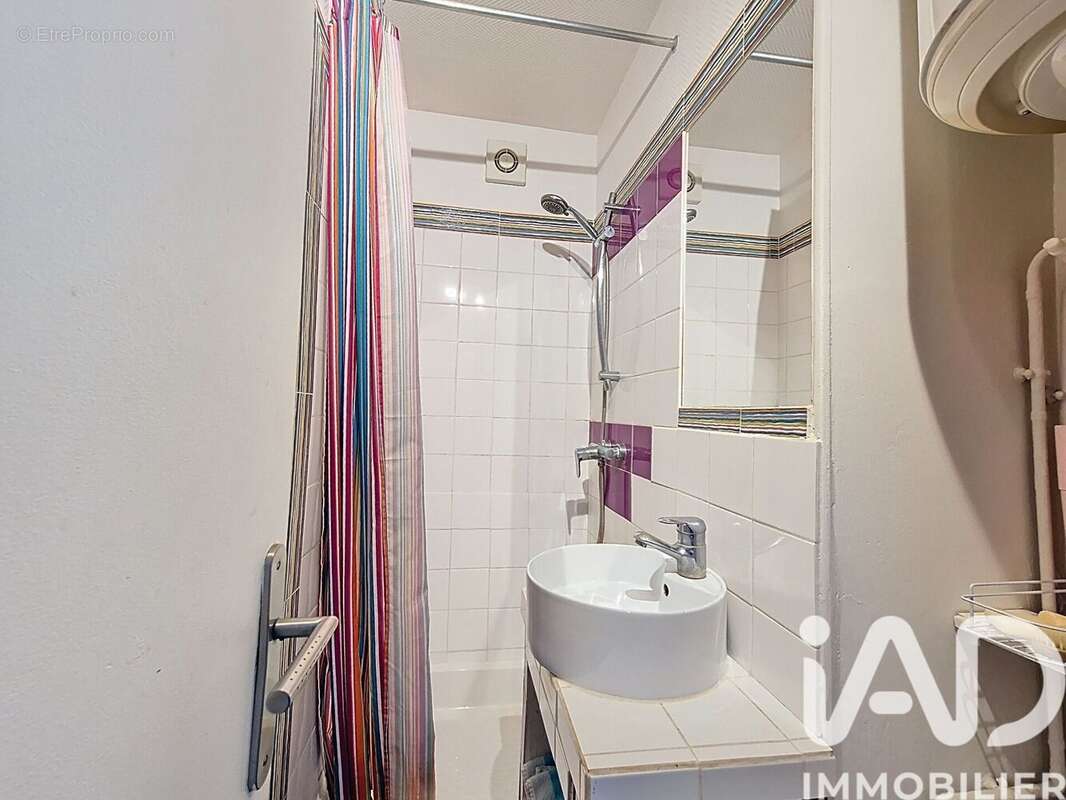 Photo 5 - Appartement à DAMPIERRE-EN-YVELINES