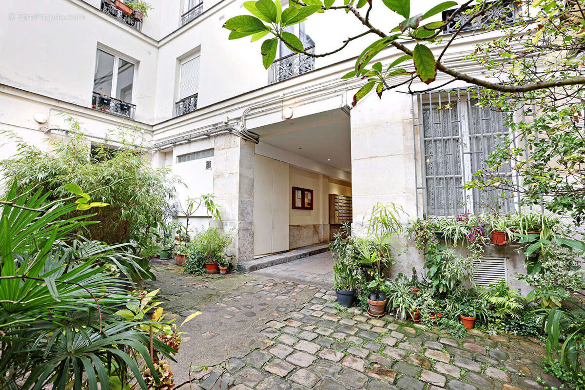 Appartement à PARIS-11E