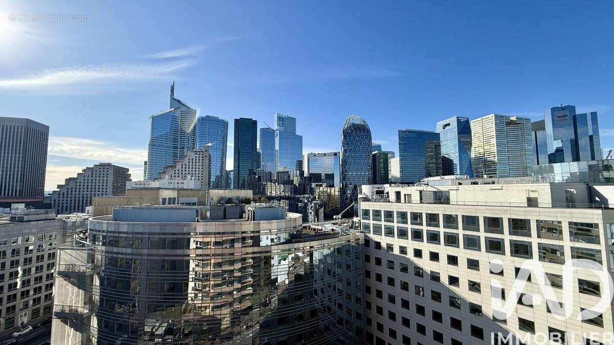 Photo 1 - Appartement à COURBEVOIE