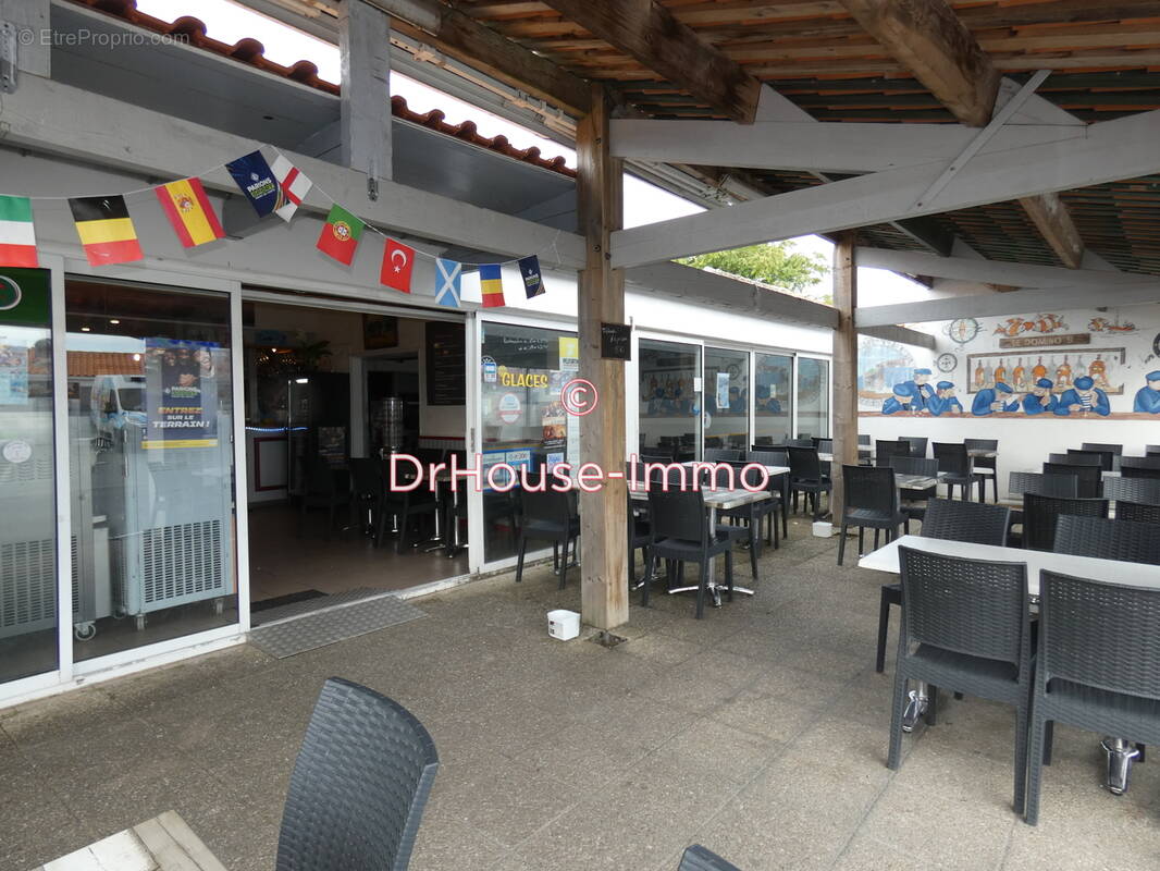 Commerce 150 m² à Saint-Georges-D'oleron  - photo 3