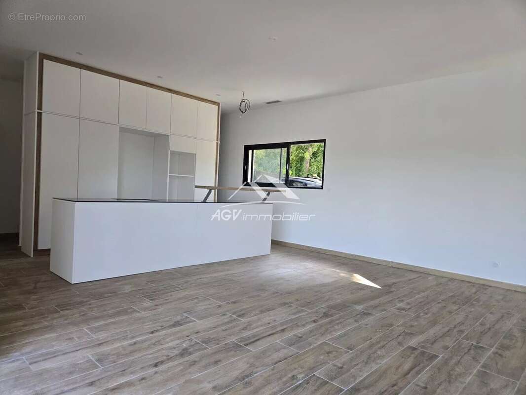 Maison à ALLEGRE-LES-FUMADES