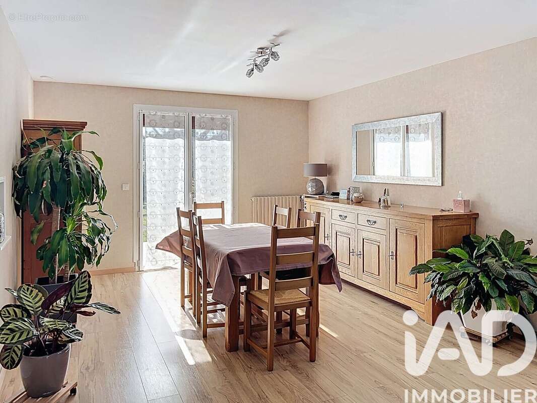 Photo 2 - Maison à INGRANDES