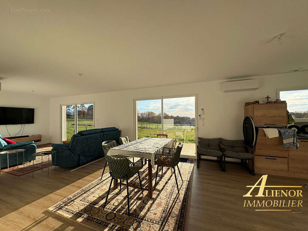 Maison à LALINDE