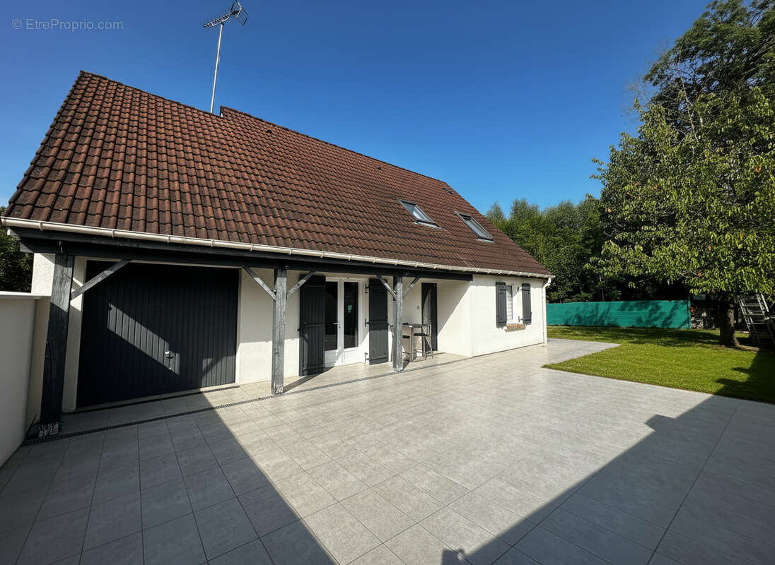 Maison familiale LAIGNEVILLE 5 chambres et garage - photo 13