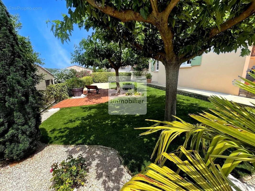 Maison à BAGNOLS-SUR-CEZE