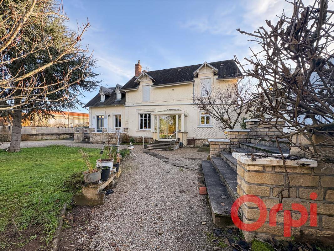 Maison à SAINT-AMAND-MONTROND