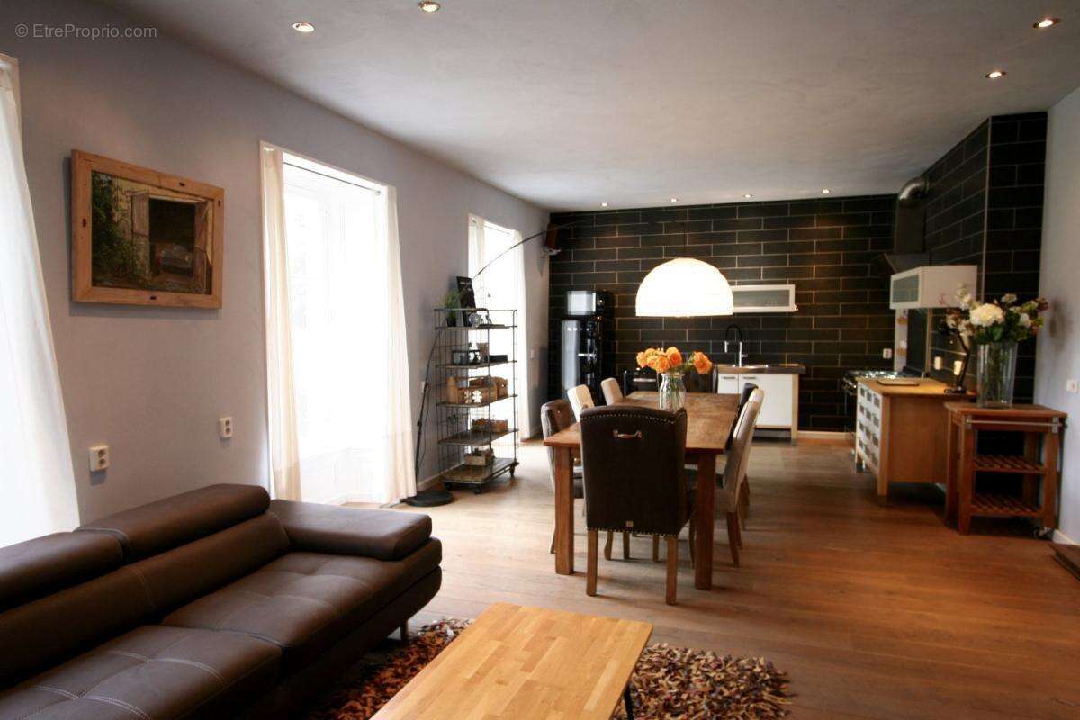 Maison à CHATEAUNEUF-LA-FORET