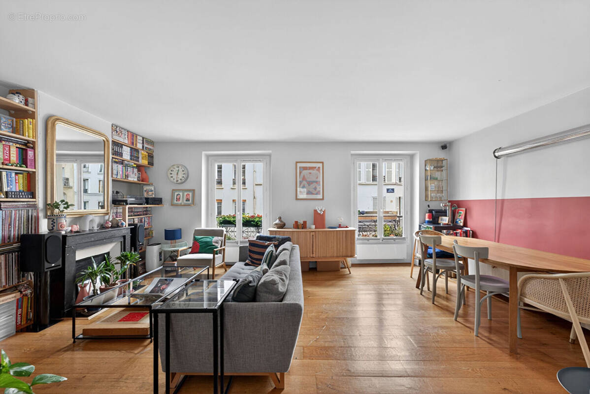 Appartement à PARIS-10E