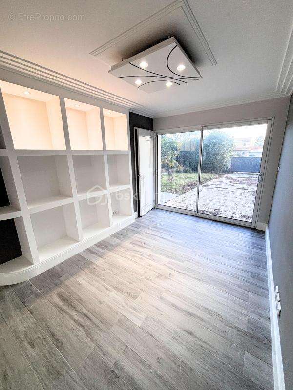 Maison à LE PIAN-MEDOC