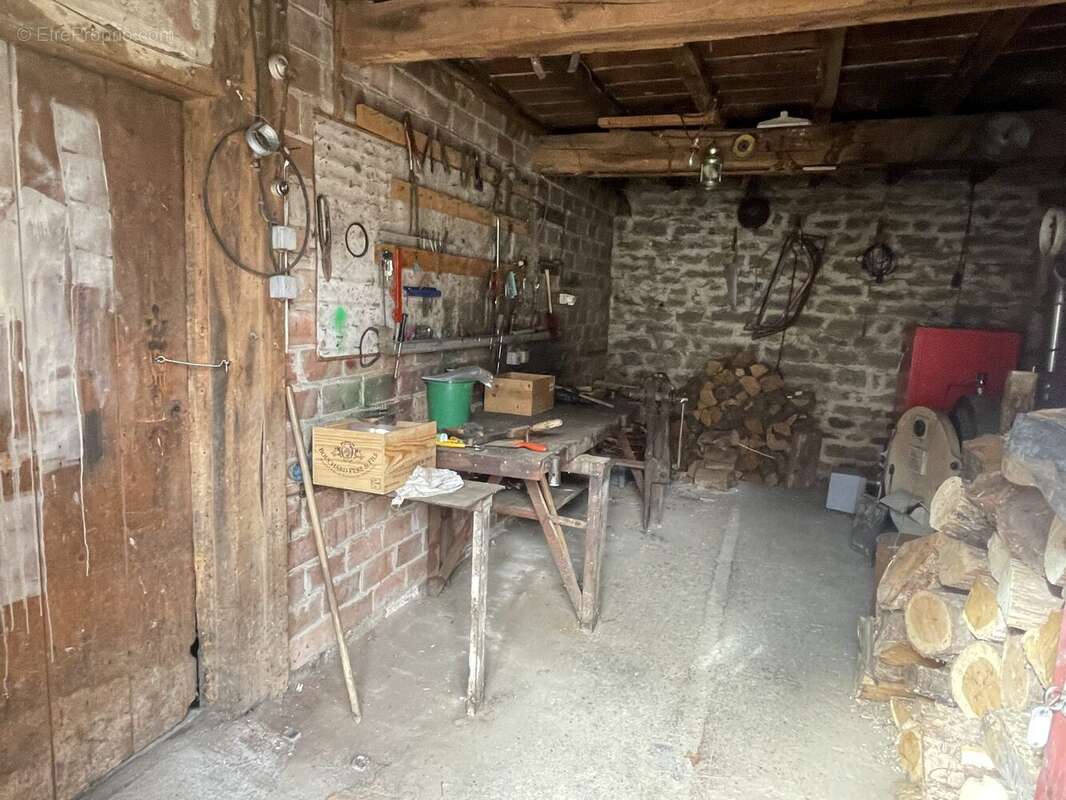 Maison à VIC-DES-PRES