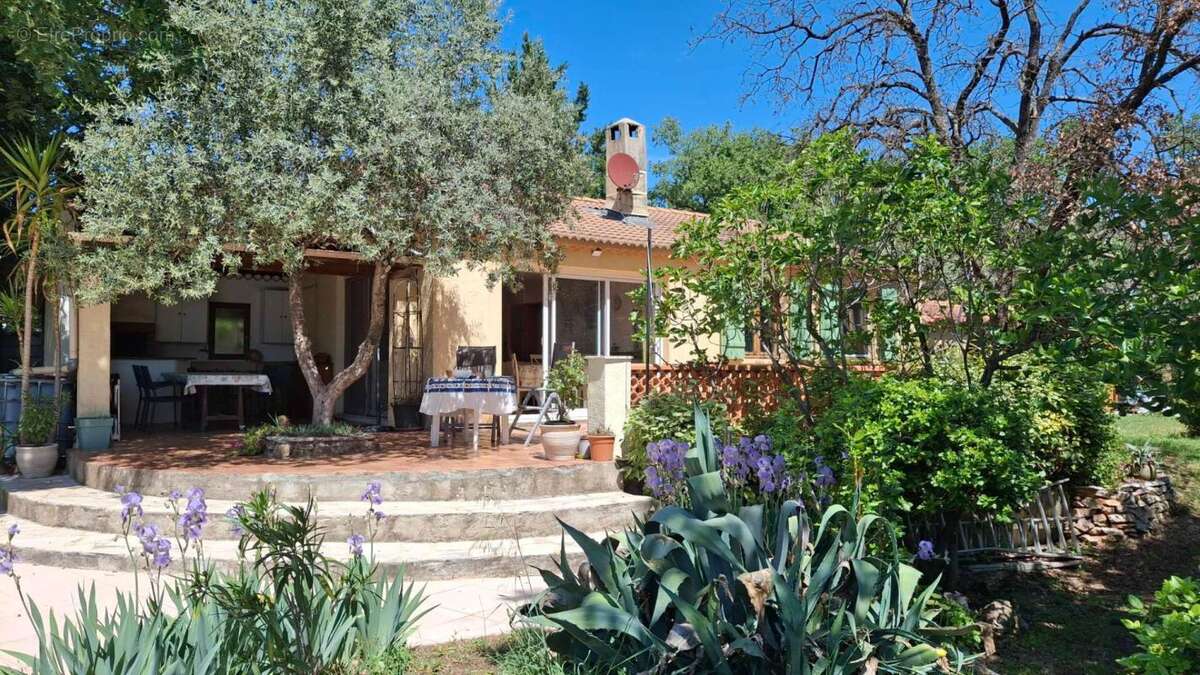 Seillons source d'argens villa t5 sur 1416 m² de terrain - photo 2
