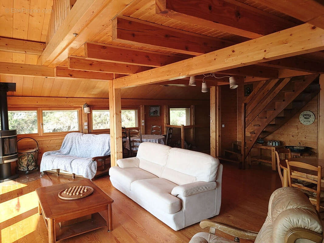 Maison à LES ANGLES